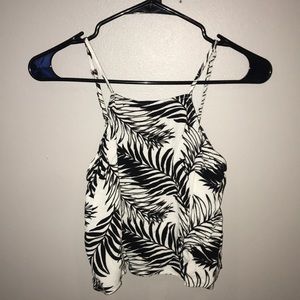 Kendall & Kylie small black & white crop top